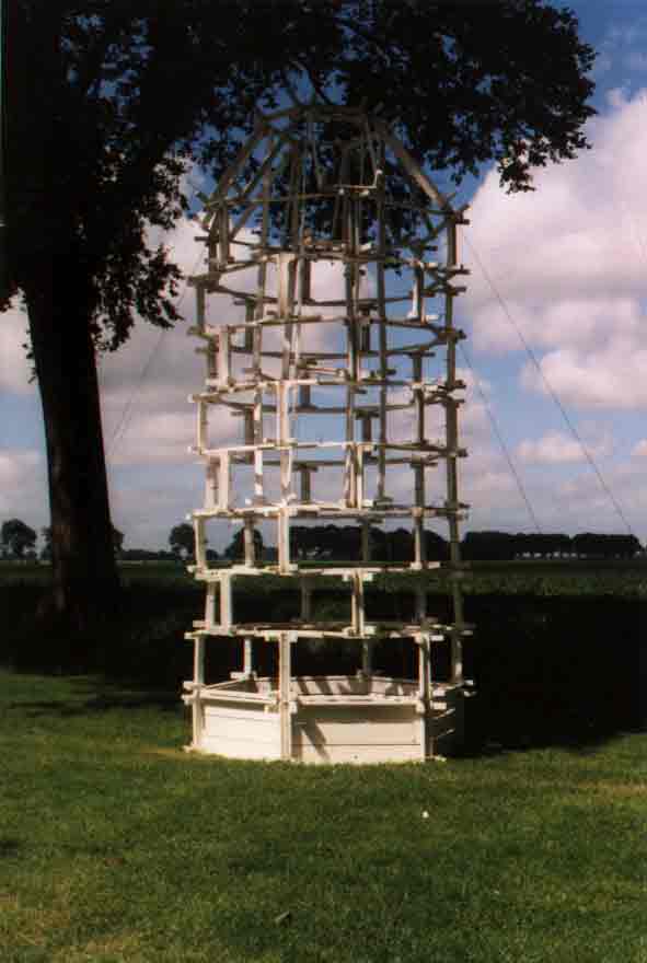 'de luchttoren' (2002) Beeld in tuin, Anna Paulowna